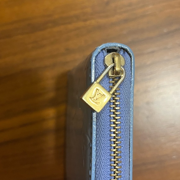 Louis Vuitton Vernis Zippy Wallet - Picture 8 of 9